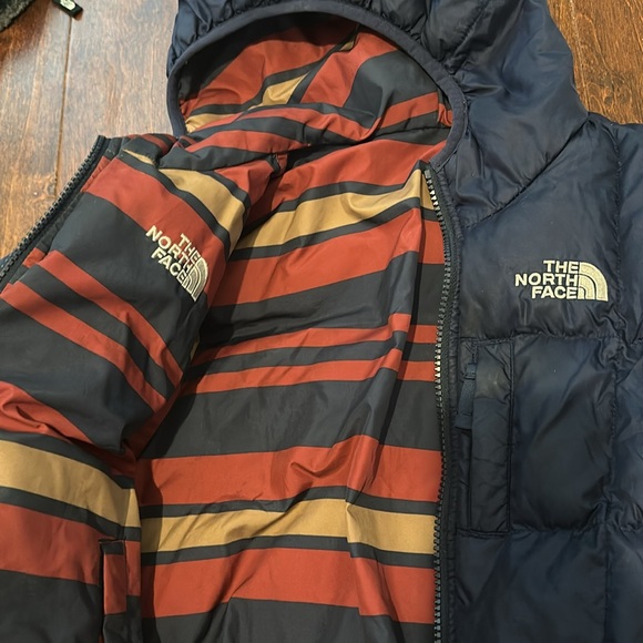 The north face puffy winter coat - Picture 4 of 6
